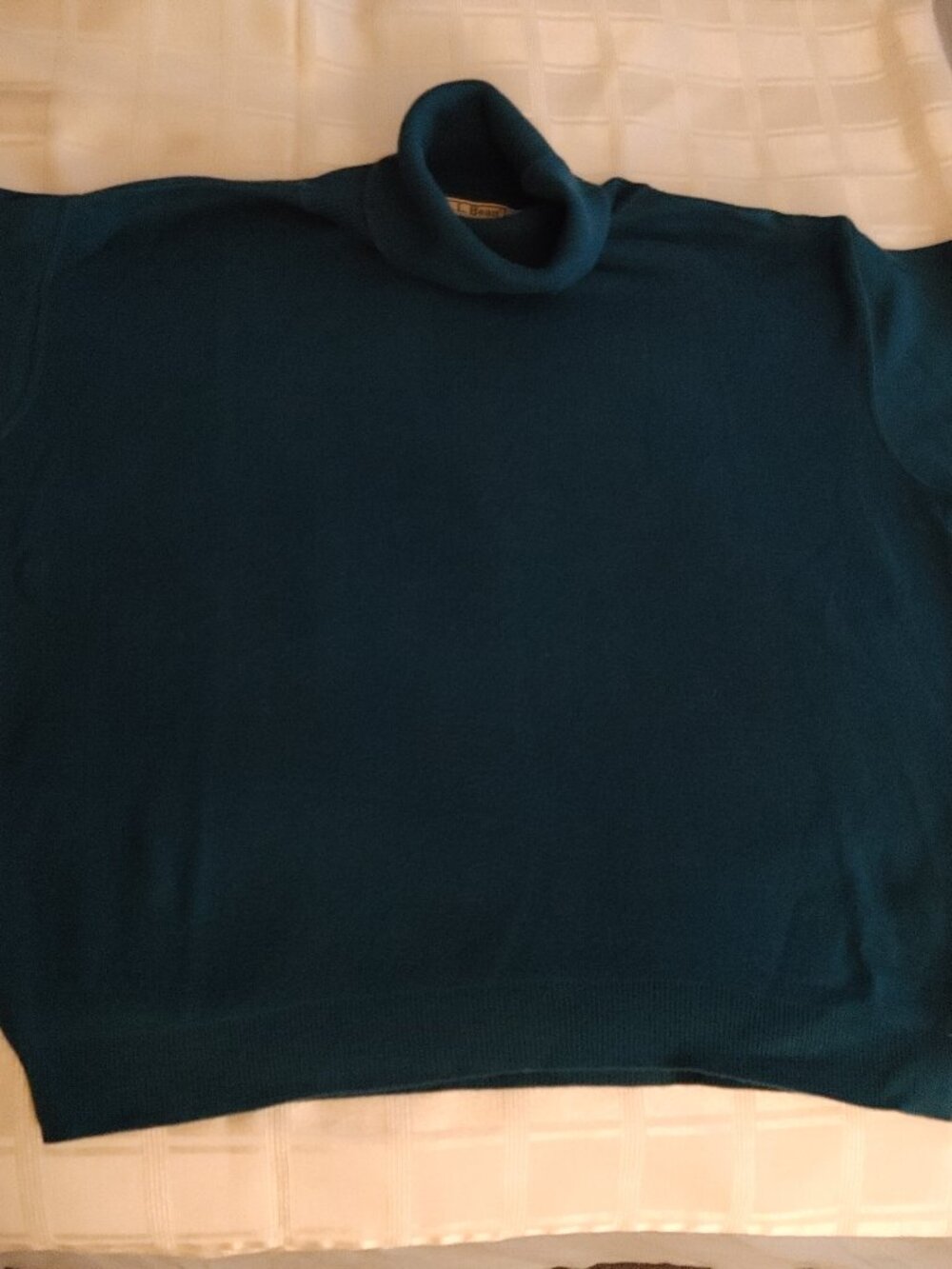 Vintage LL Bean Long-Sleeved Turtleneck Sweater Size Medium